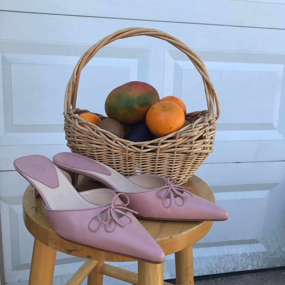 Ann Taylor LOFT pink kitten heels